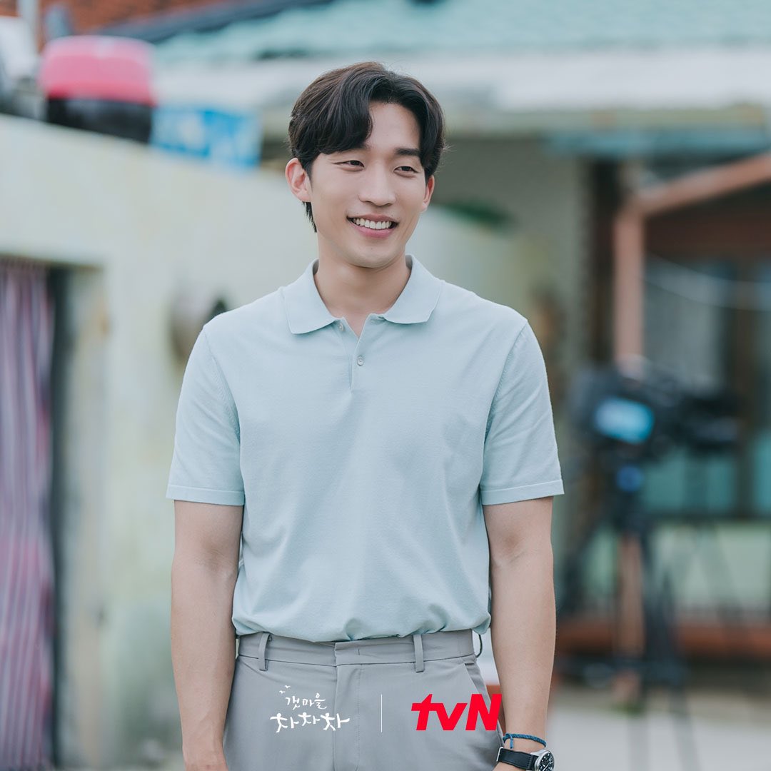 Kim Seon Ho y Lee Sang Yi intentan impresionar a los padres de Shin Min Ah en 