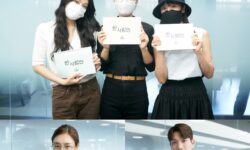 Ahn Eun Jin, Kim Kyung Nam, Joy de Red Velvet, Kang Ye Won y más se reúnen para la lectura de guión del nuevo drama