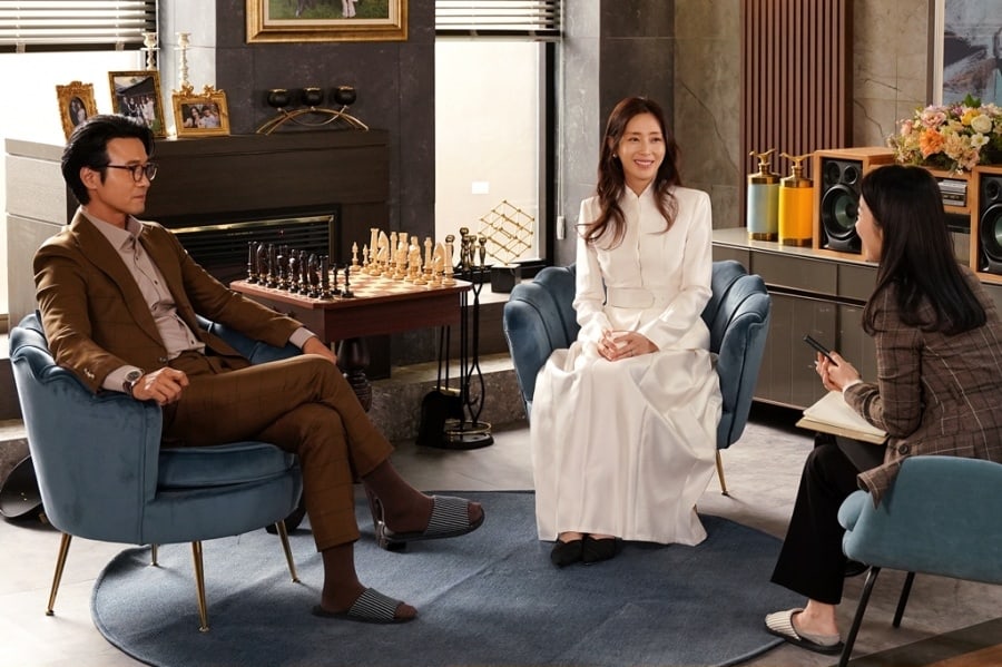 Jun So Min, Song Yoon Ah y Lee Sung Jae hablan sobre su química como esposo, esposa y amante en
