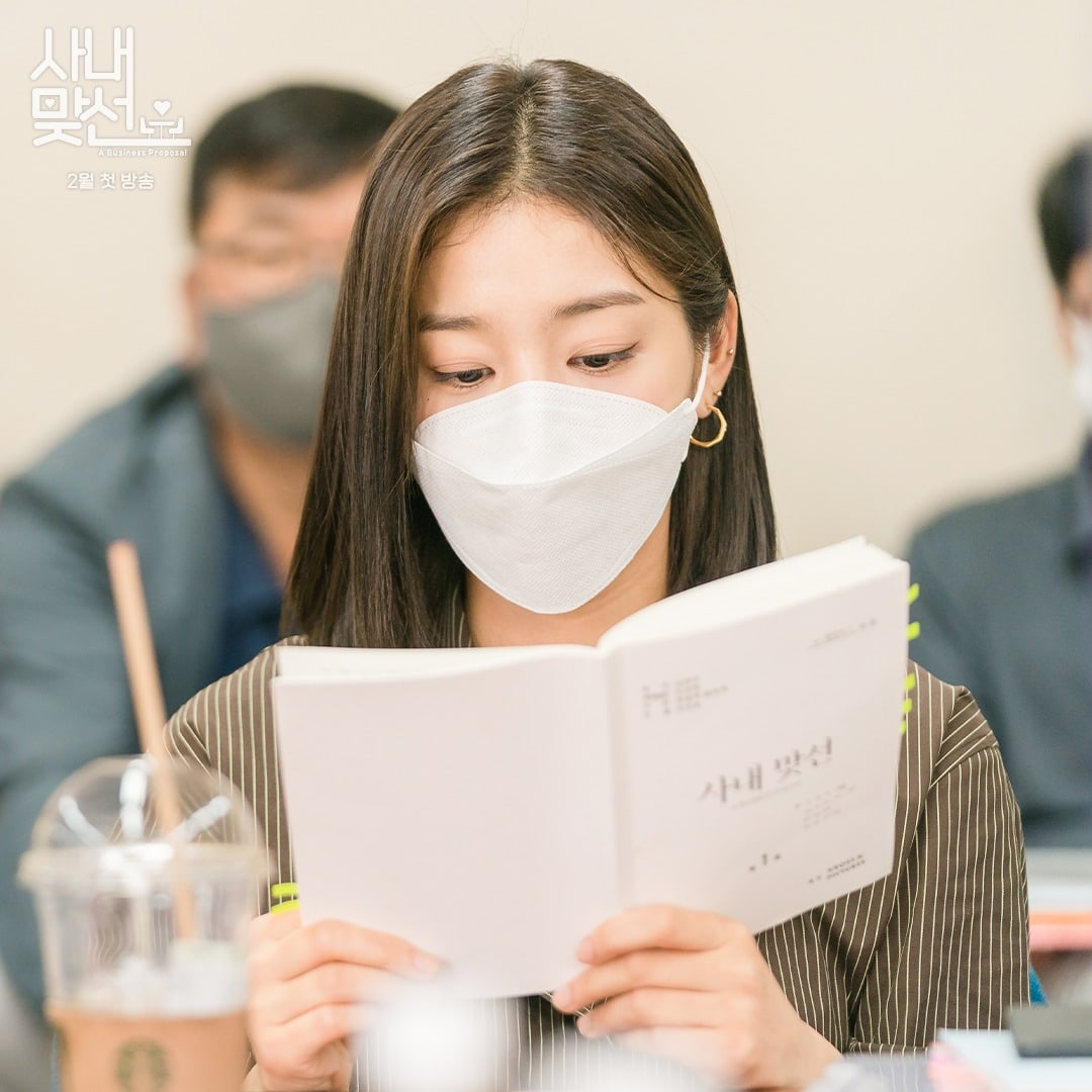 Ahn Hyo Seop, Kim Sejeong, Kim Min Kyu, Seol In Ah y más impresionan con química en la primera lectura de guión para próximo drama
