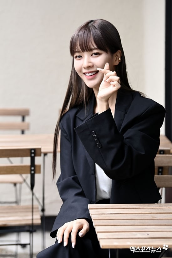 Noh Jung Ui habla sobre interpretar a un ídolo en “Our Beloved Summer”, trabajar con Choi Woo Shik y más
