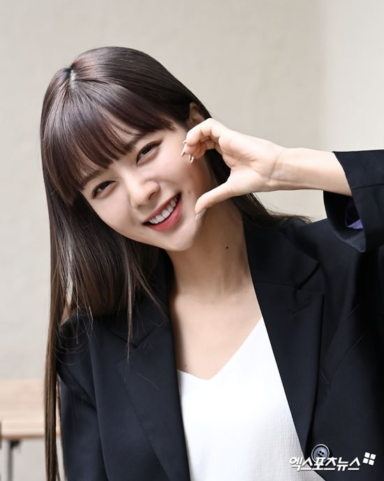 Noh Jung Ui habla sobre interpretar a un ídolo en “Our Beloved Summer”, trabajar con Choi Woo Shik y más