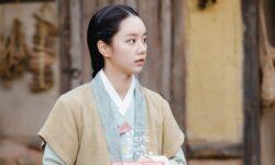 3 formas en las que Hyeri mantiene a los espectadores enganchados con su papel en “Moonshine”
