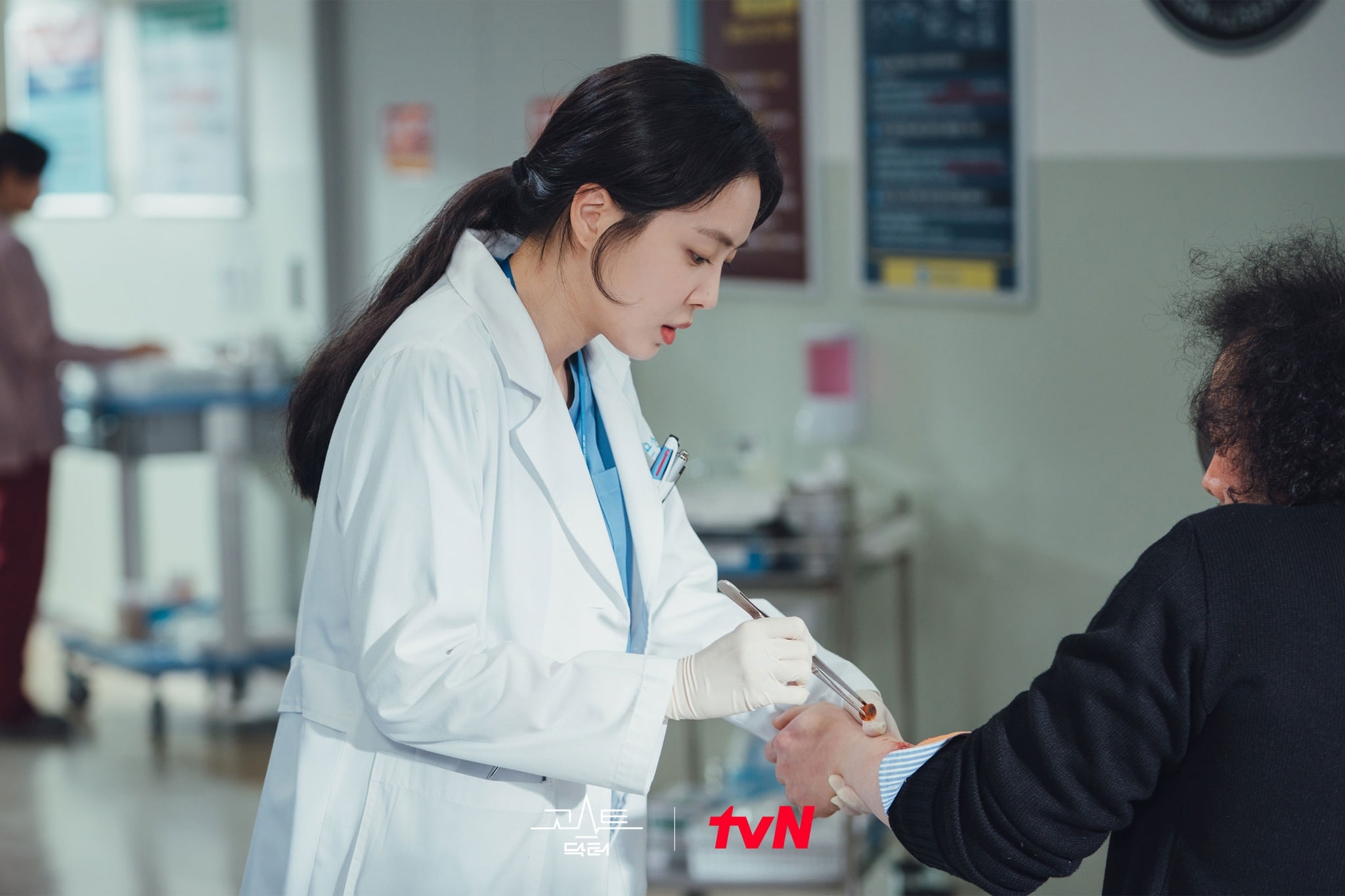 Rain, Kim Bum, Uee y Son Naeun de Apink comparten comentarios finales después del final de “Ghost Doctor”